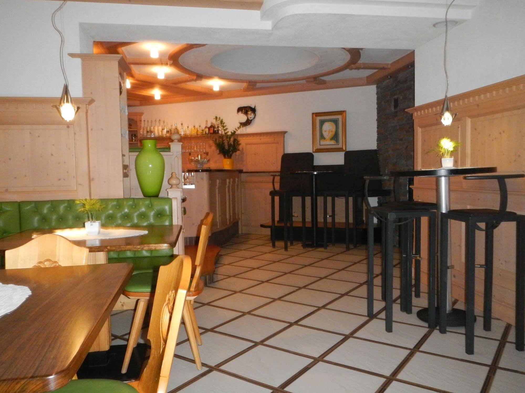 Piccolo Hotel Claudia No Pets San Vigilio Di Marebbe Luaran gambar