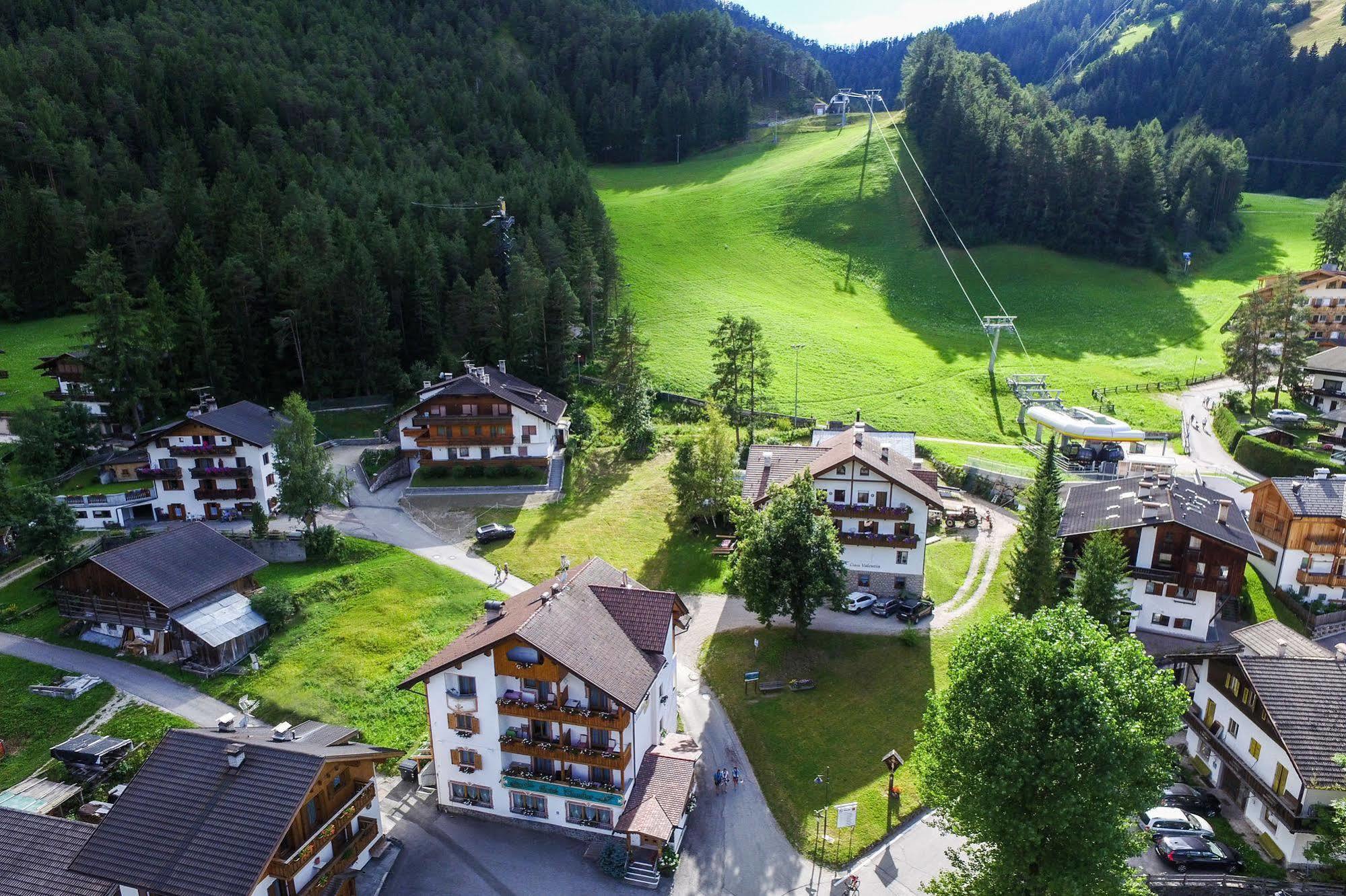 Piccolo Hotel Claudia No Pets San Vigilio Di Marebbe Luaran gambar